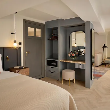 The Reach At Piccadilly, Manchester, A Tribute Portfolio 4*