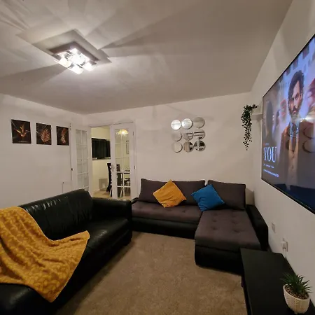 Stylish Family & Pet-friendly 3br House In Apartament