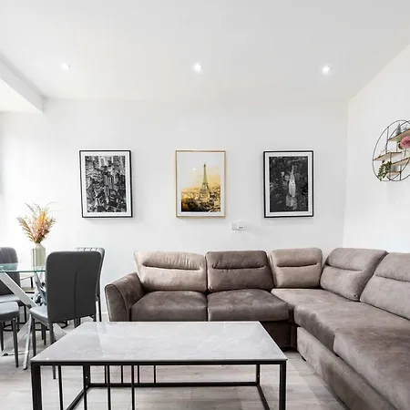בית נופש Newly Refurbished 4bedroom House Nr Centre