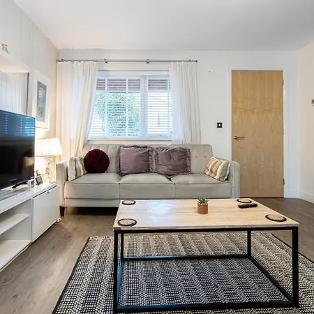 Etihad Stadium House *