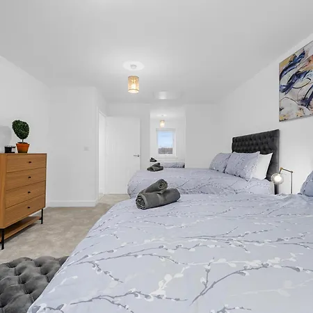 بيت للعطل Luxurious Stylish Modern *