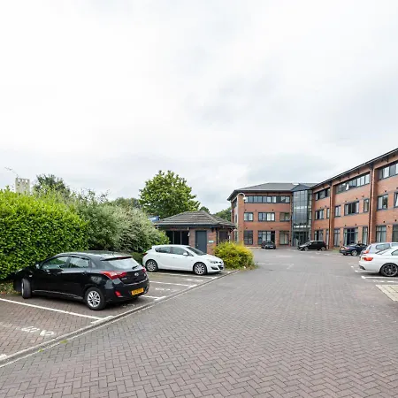 Apartment Inviting One-Bedroom Apartment - Salford, Great For Professionals & Extended Stays By Av Hughes Properties Manchester