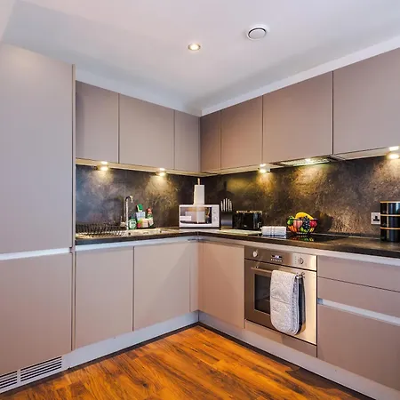 Sleek In By 53 Degrees Property, Ideal For Couples, Amazing Location! Manchester