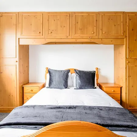 Casa de Férias 5-bedroom In Trendy Dibsbury Area With Parking *