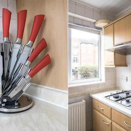 5-bedroom In Trendy Dibsbury Area With Parking Casa de Férias *