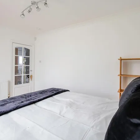 Casa de Férias 5-bedroom In Trendy Dibsbury Area With Parking *