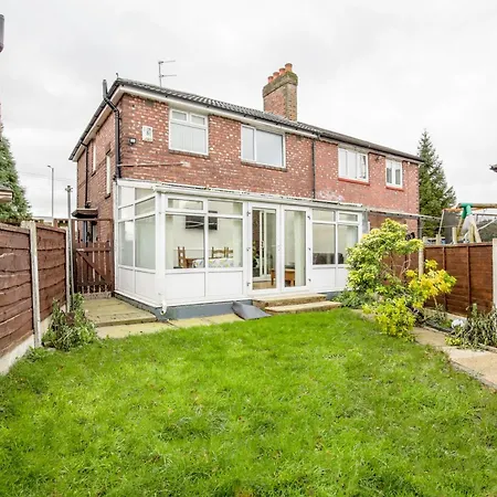 5-bedroom In Trendy Dibsbury Area With Parking *