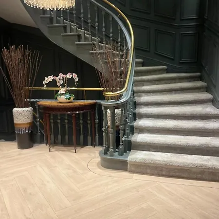 Emerald Escape 3 Bed 3 Bath Apartment Manchester