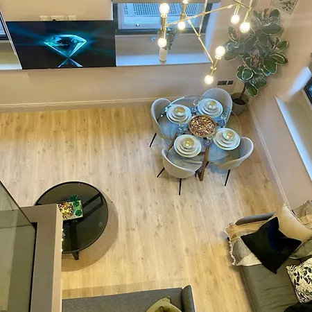 Apartment Emerald Escape 3 Bed 3 Bath *