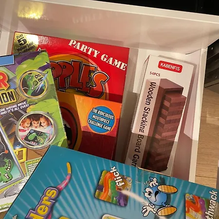 Emerald Escape 3 Bed 3 Bath Manchester