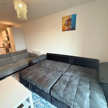 Mediacity One Bedroom Skyline Flat Manchester
