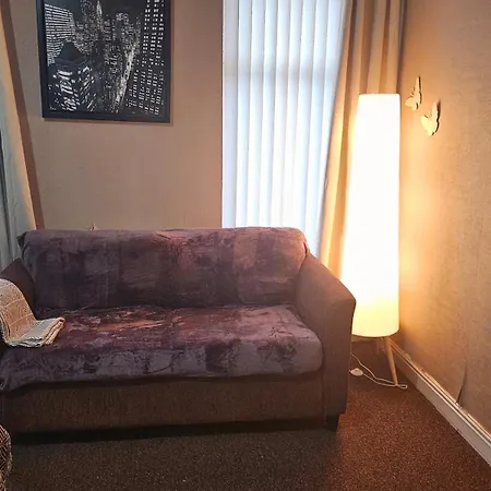 Go Big ! Entire Cozy House For Max 8 People Near Center Casa vacanze