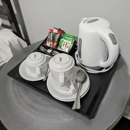 Piccadilly Hotel
