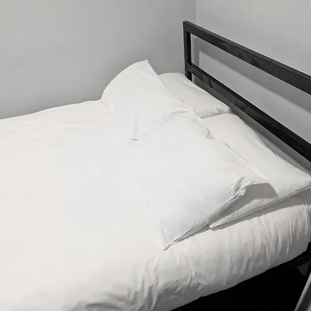 Piccadilly Hotel *