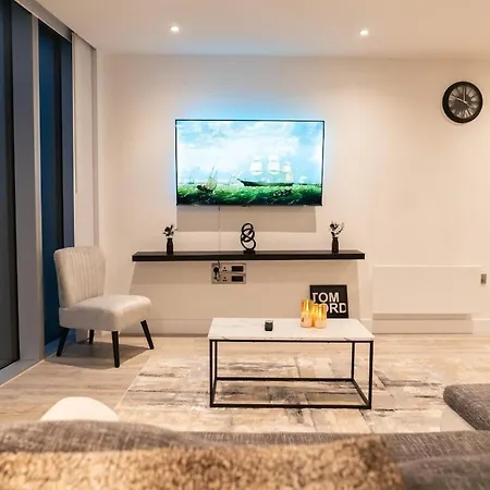 Apartment Luxury 2 Bed Penthouse With Stunning Views In Centre Manchester