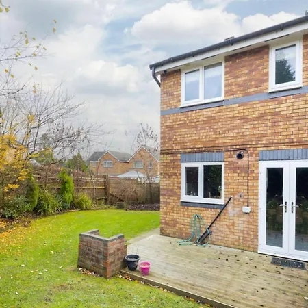 Nyaraló Unique 2 Bed Sleeping 4 People With Driveway Located In Bolton - Whiteoak