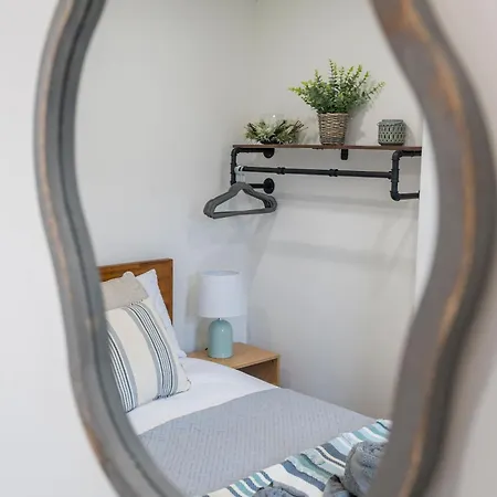Ferienhaus Beautiful Three Bedroom House - Escape