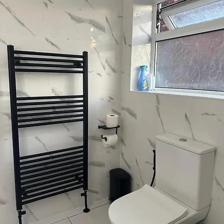 Retreat With 3 Bedrooms בית נופש