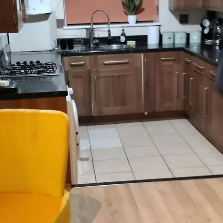 Séjour chez l'habitant The Reddish Retreat - Individual