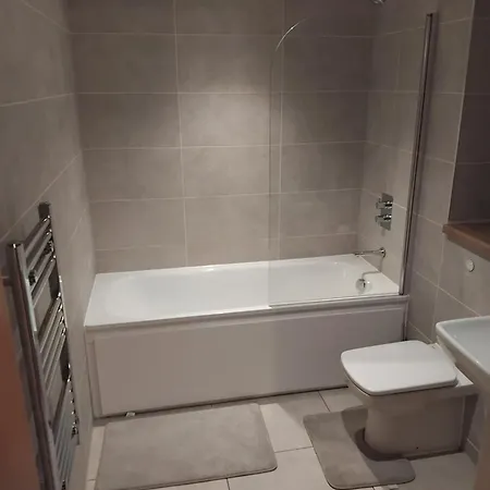 Pomona Apartment *