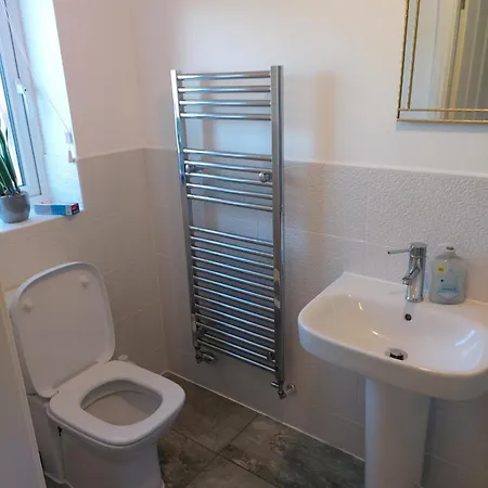 Vila Luxury 4 Bedrooms Detached House Free Multi Cars Parking - Easy Access To Mancheater City Football Ground - City Centre & Motorways Manchester