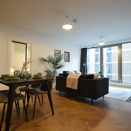 Life 3- 2-bed 1-bath In New Cross Apartment