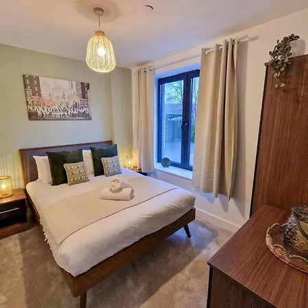 1 Bed Old Trafford Flat Free Parking