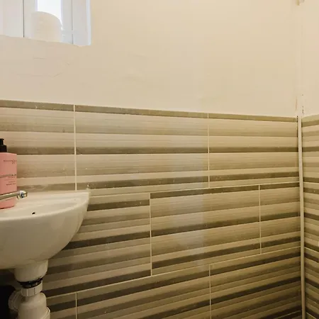 Apartment Spacious 3-bed In Didsbury *