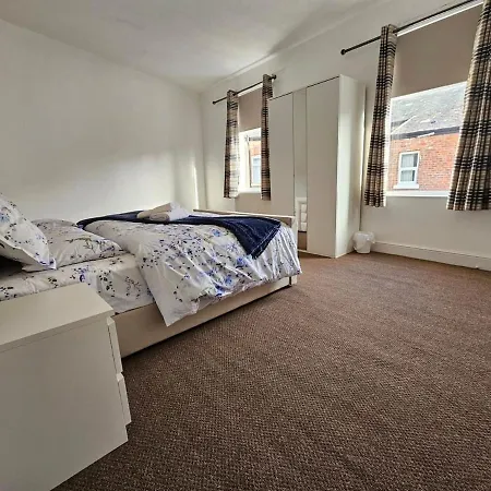 펜션 Clayton Hall Homes *