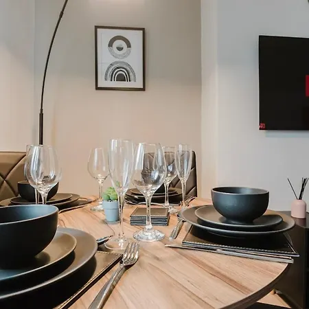 Spacious 3-bed In Didsbury Apartment *