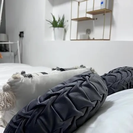 Private Single With Ensuite In Chorlton Μάντσεστερ