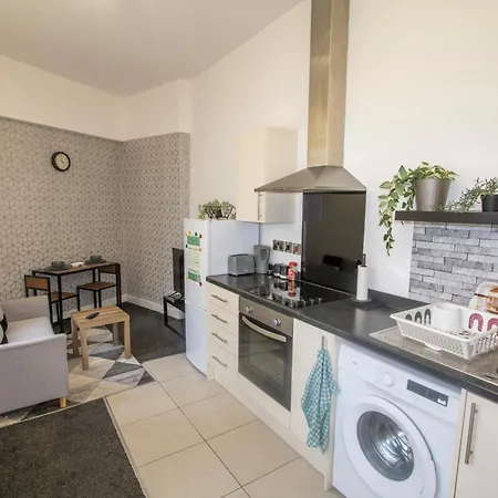 Cozy And Charming - 1 Bedroom - Free Parking, Transit Links, Close To Stadiums Apartman *