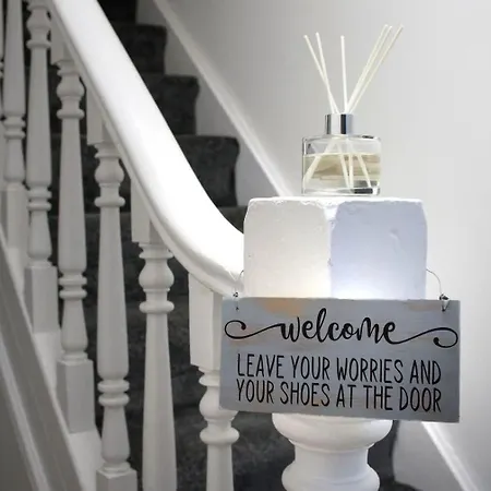 Sleeps 18 Lovely Mcr By Superhost Casa vacanze *