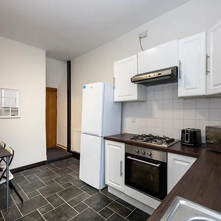 Urban Haven Hall Luxury Rusholme, Near Centre Hospitals Semesterbostad Manchester