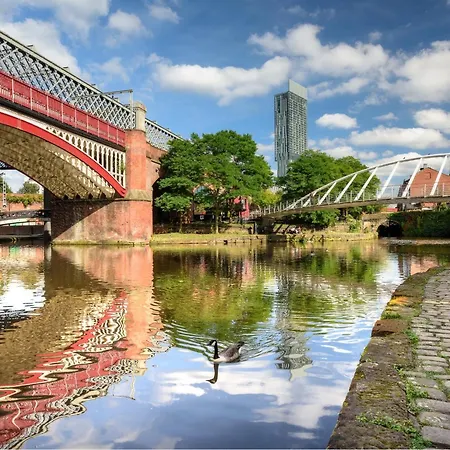 Urban Oasis - Mcr Highlights Just Minutes Away מנצ'סטר
