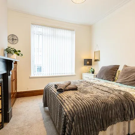 Semesterbostad Urban Haven Hall Luxury Rusholme, Near Centre Hospitals Manchester