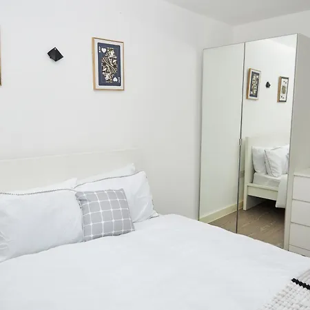 Obi's House&suites - Luxury 2bed Duplex With Balcony Apartment