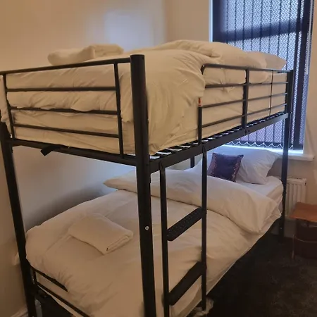 Lägenhet 2 Beds Suburb Nestled Nook Manchester