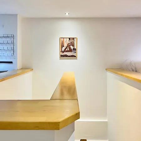 Modern Duplex Centre