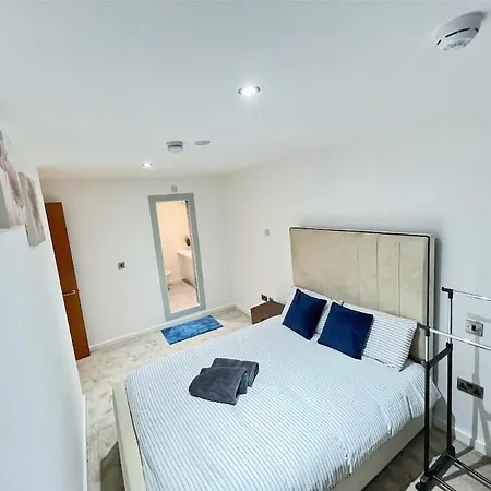 דירה Modern Duplex Centre *