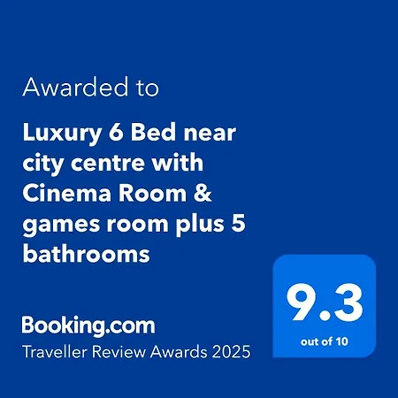 Luxury 6 Bed Near Centre With Cinema & Games 5 Bathrooms וילה *