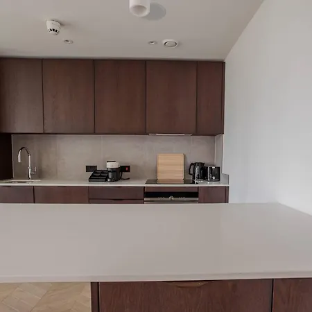Midori 2br Views Manchester