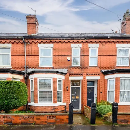 Blissful Breaks Near Old Trafford Stadium