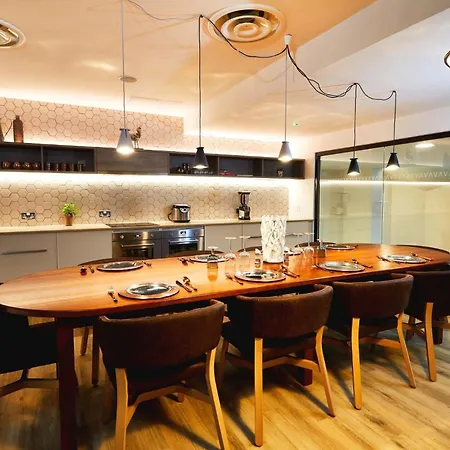 Student Only Luxury Studio, Circle Square Manchester,minimum 42 Nights Lejlighed