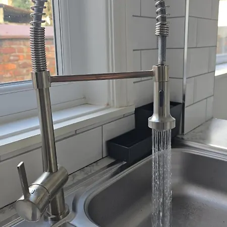 Tomelle מנצ'סטר