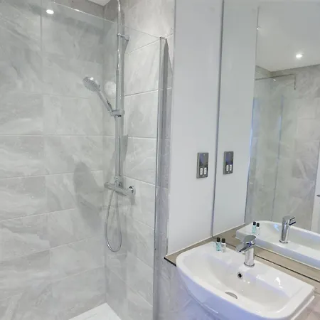 Апартаменты Pass The Keys Northern Qtr Corner Flat With Balcony Views Манчестер