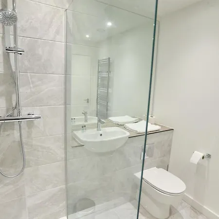 Апартаменты Pass The Keys Northern Qtr Corner Flat With Balcony Views Манчестер
