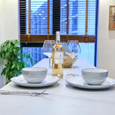 Pass The Keys Northern Qtr Corner Flat With Balcony Views Апартаменты *