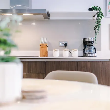 Appartamento Fully Equipped, City Centre 3Bed Apartment, Balcony With Amazing Views, Sleeps 6 *