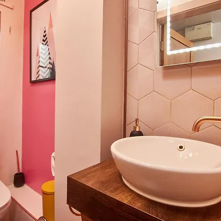 公寓 Lovely 3br House - Free Parking - Long Welcome! 曼彻斯特